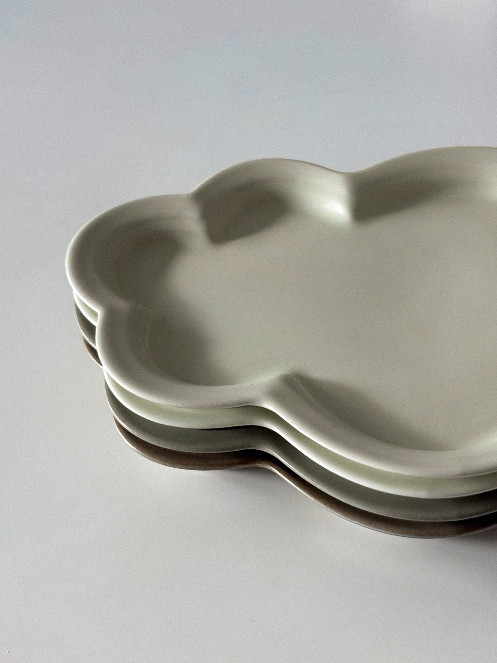 Soft Kumo Plate – Cream