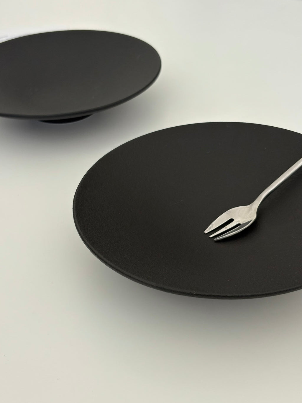 Nubo Matt Plate - Black