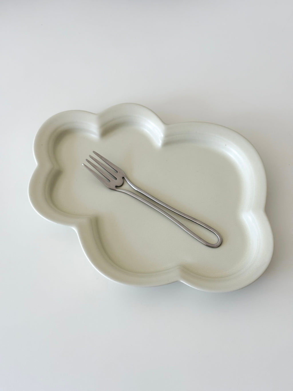 Soft Kumo Plate – Cream