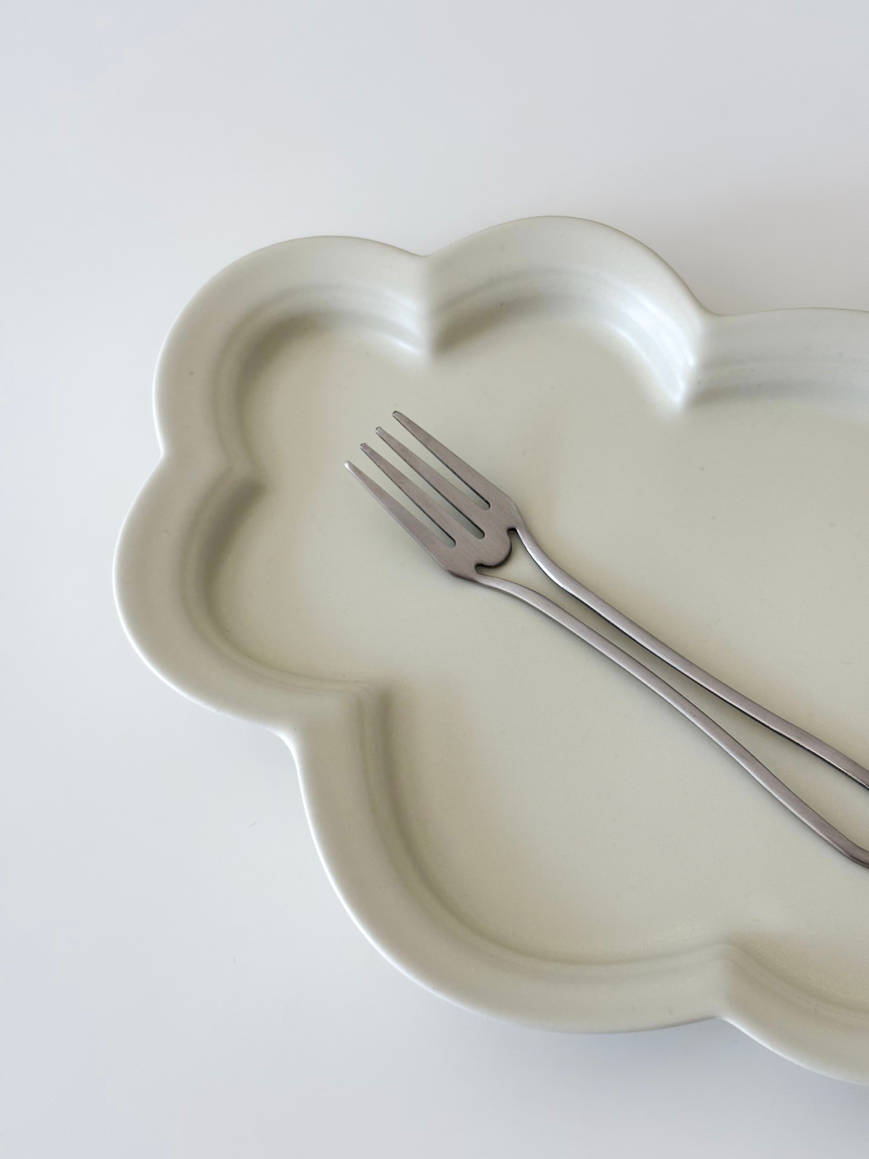 Soft Kumo Plate – Cream