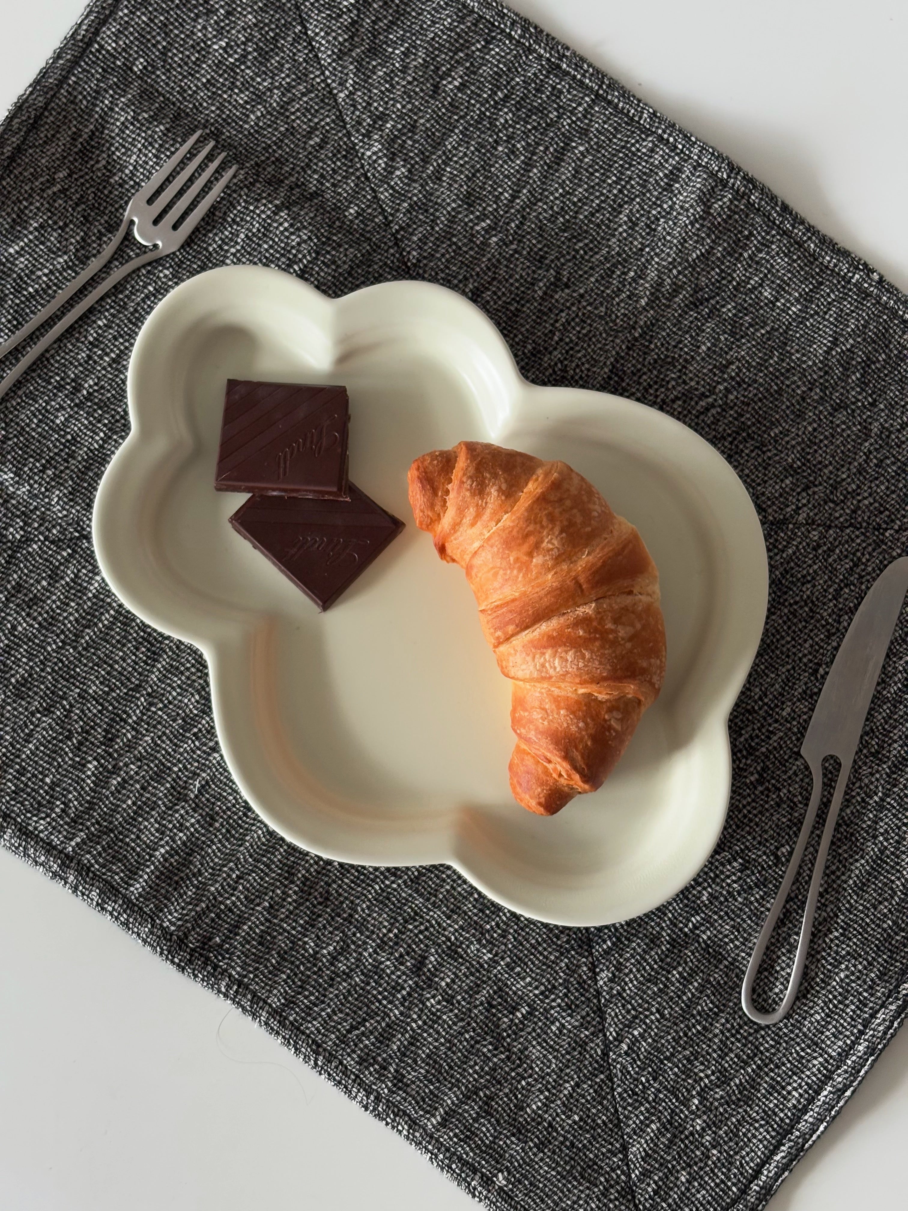 Soft Kumo Plate – Cream